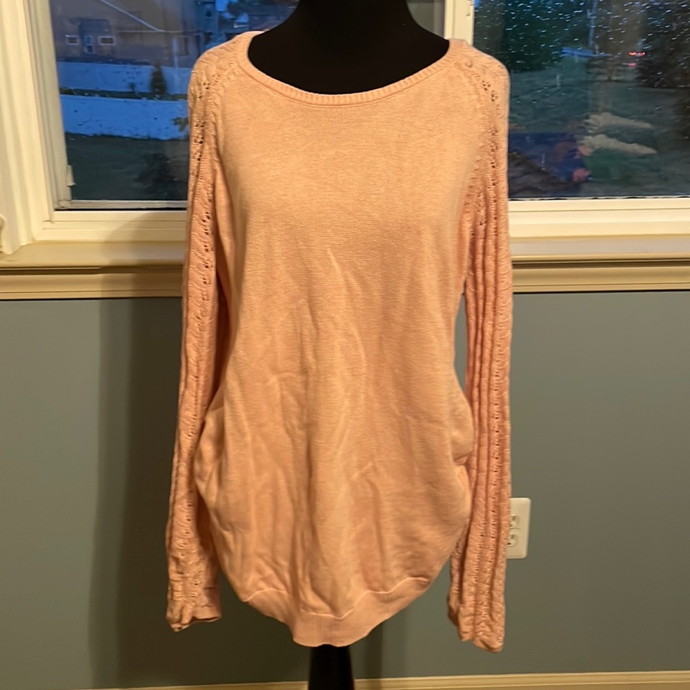 H&M MAMA light pink very soft and comfy XL sweater.  Very pretty!